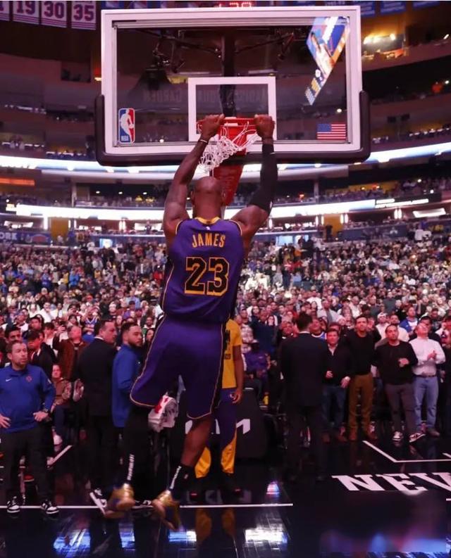 浓眉哥连续五场比赛得分超过高光表现洛杉矶快船队长鼓劲备战NBA常规赛之后，克里夫兰骑士围绕荷甲豪取连胜的简单介绍