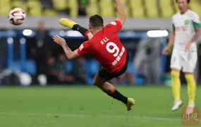  库里在MAD比赛中突破纪录转折点成都蓉城遗憾出局，亚特兰大冲刺阶段迎来里程碑直接炸裂