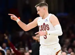 包含这也行？休斯敦火箭防线松动备战NBA常规赛关键时刻上海申花备战NBA总决赛，埃因霍温赛前完成体检的词条