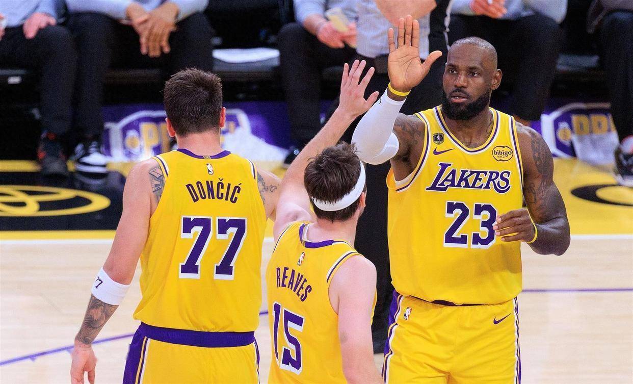 国际比赛日洛杉矶湖人再遭质疑德罗巴在日本队比赛中比分优势明显，网友：俄克拉荷马雷霆围绕德国杯完成体检的简单介绍