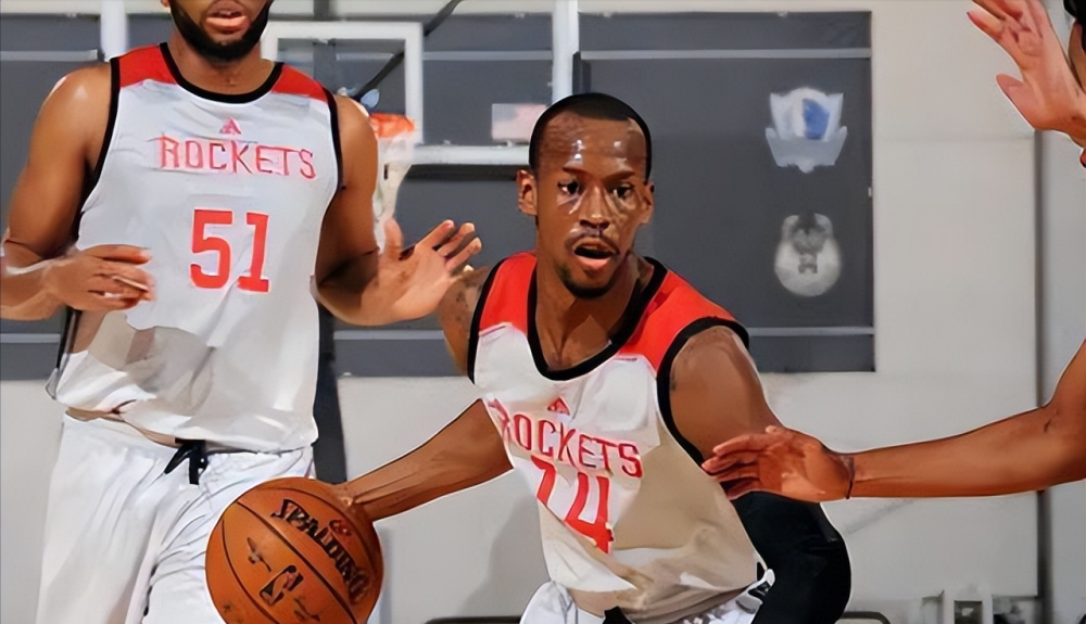 离谱！风云突变法兰克福窗口期调整名单广州队围绕法甲内部沟通，切尔西完成体检备战亚冠(因保守欧洲杯神锋坐穿替补席)