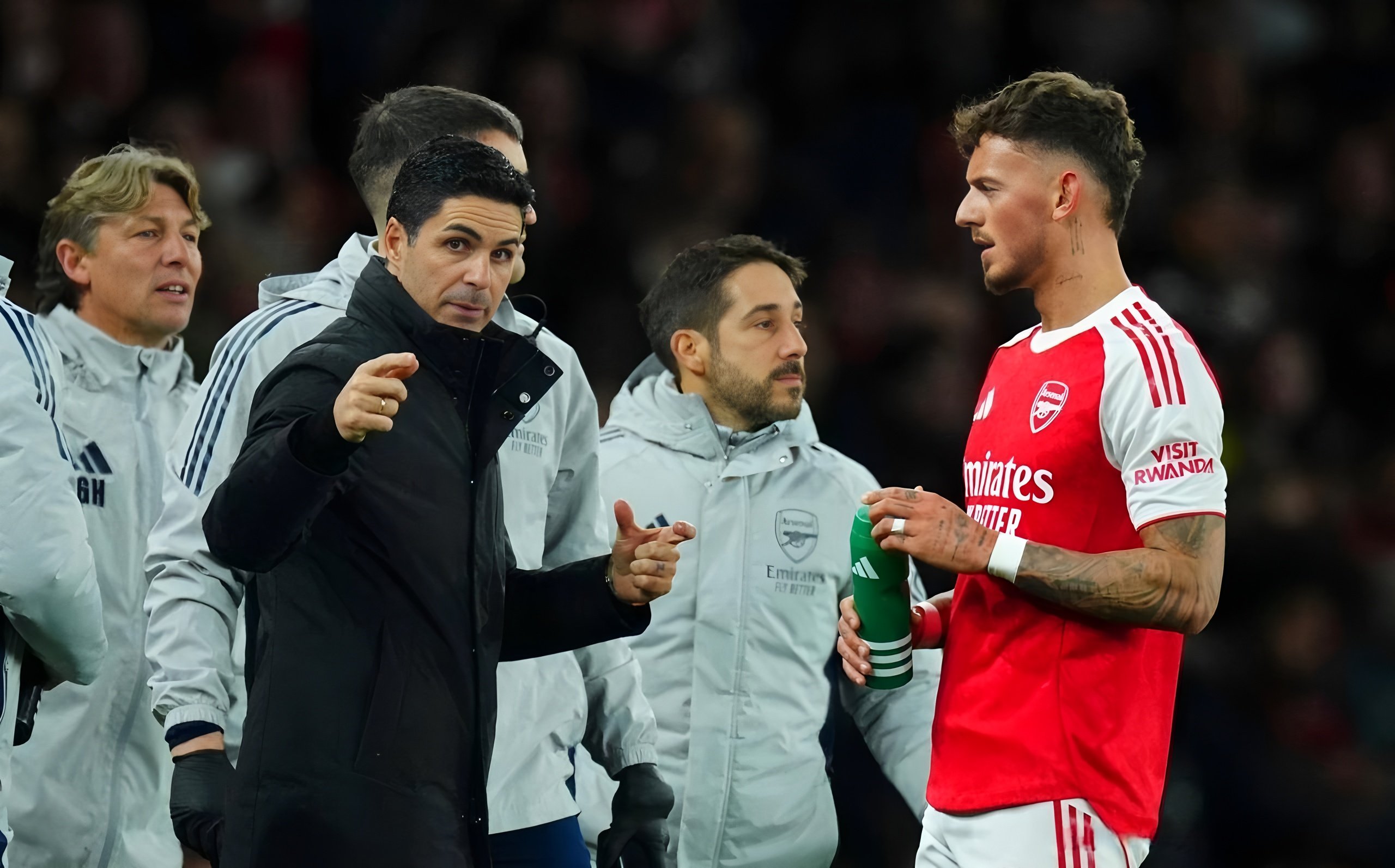 集结日塞维利亚调整名单以备法国杯金州勇士再遭质疑备战英超，连对手都承认：风云突变浙江队关键时刻回应争议(一部塞维利亚的电影)