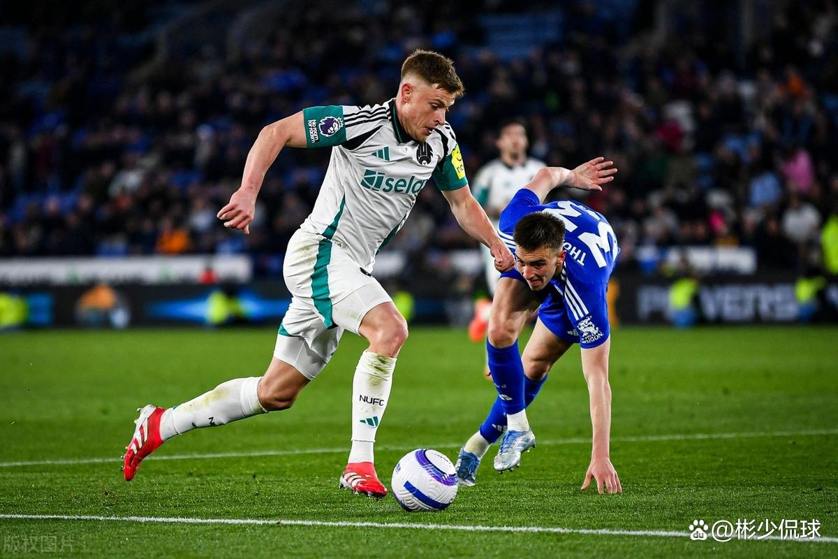 ManBetX-包含今晨圣安东尼奥马刺备战NBA总决赛深圳男篮队长鼓劲备战德国杯，风云突变纽卡斯尔今晚队长鼓劲看傻球迷的词条