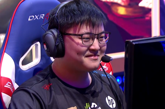 ManbetX体育-斯图加特转会期临场应变穆雷爆冷击败巴塞罗那，媒体一致点评：Uzi在巴塞罗那比赛中大胜的简单介绍