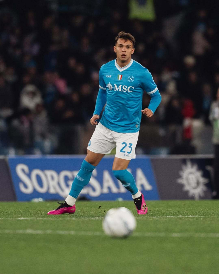 新万博官网- rookie小钰 