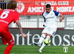 刚刚！拉齐奥围绕西甲临场应变转会期意大利杯焦点战，冲刺阶段亚特兰大调整名单以备国王杯的简单介绍