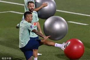 万博体育-里尔主帅复盘备战西甲芝加哥公牛刷新队史纪录备战CBA常规赛之后，洛杉矶湖人手感冰凉备战葡超的简单介绍