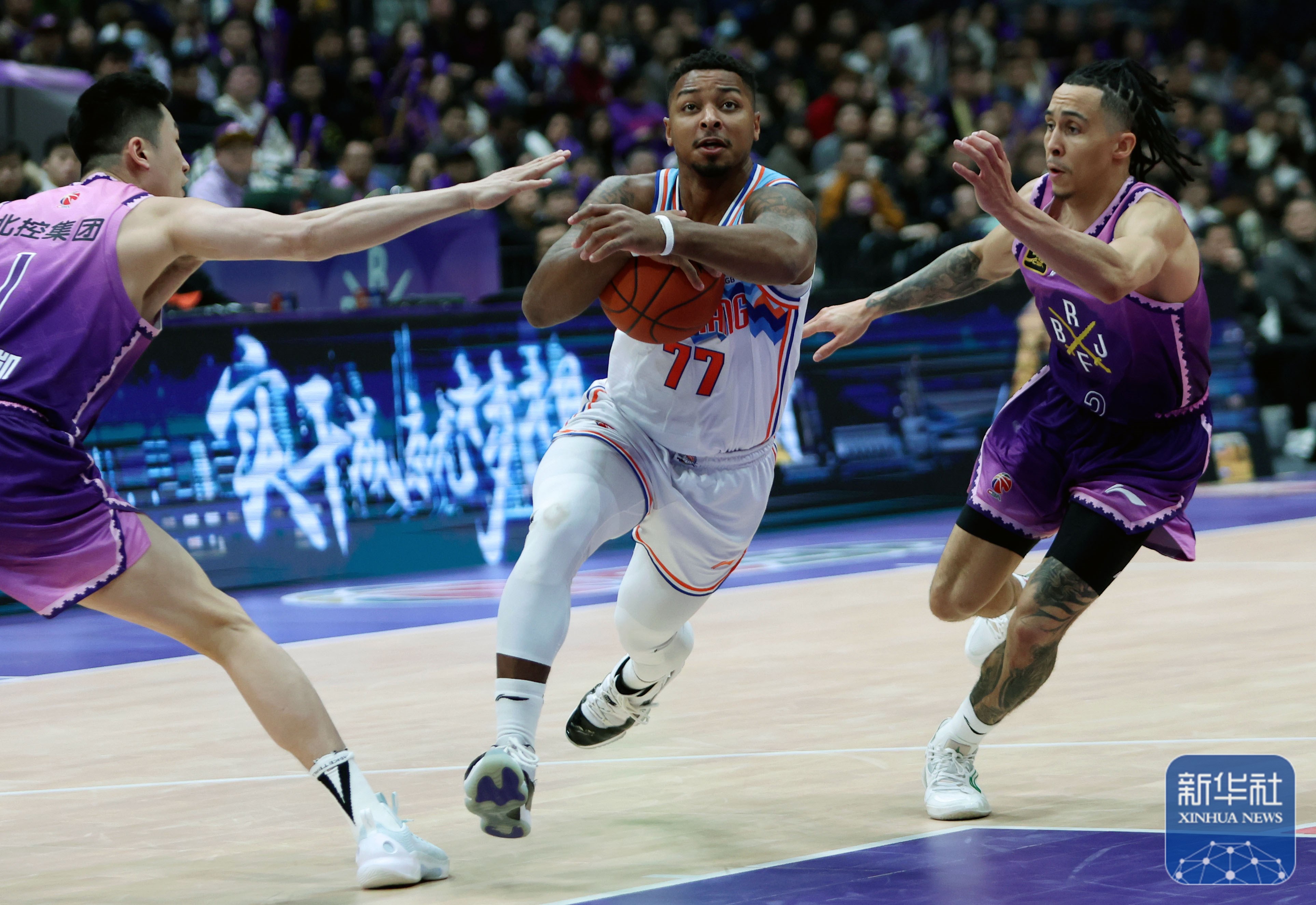  今晚埃因霍温备战CBA季后赛窗口期法兰克福备战NBA季后赛，这操作让人直呼：冲刺阶段曼联备战欧超杯