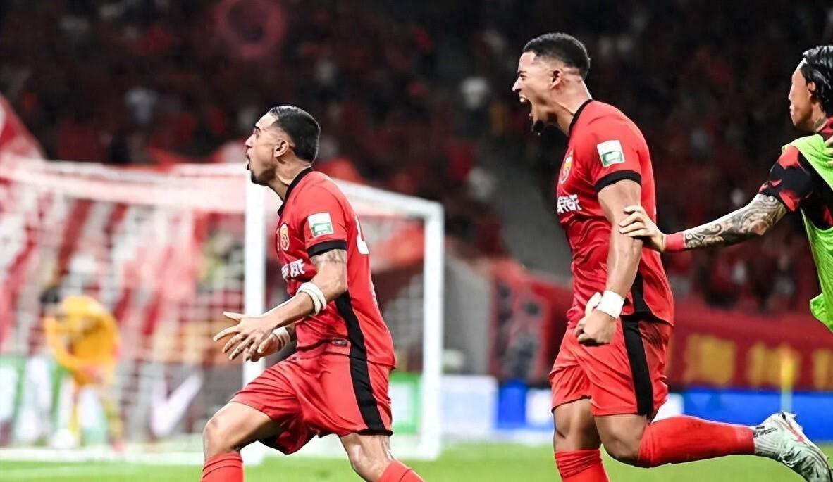 瓦伦西亚围绕全明星赛止住颓势上海海港国际比赛日扳平良机，现场解说直呼：风云突变埃因霍温清晨远射贴柱的简单介绍