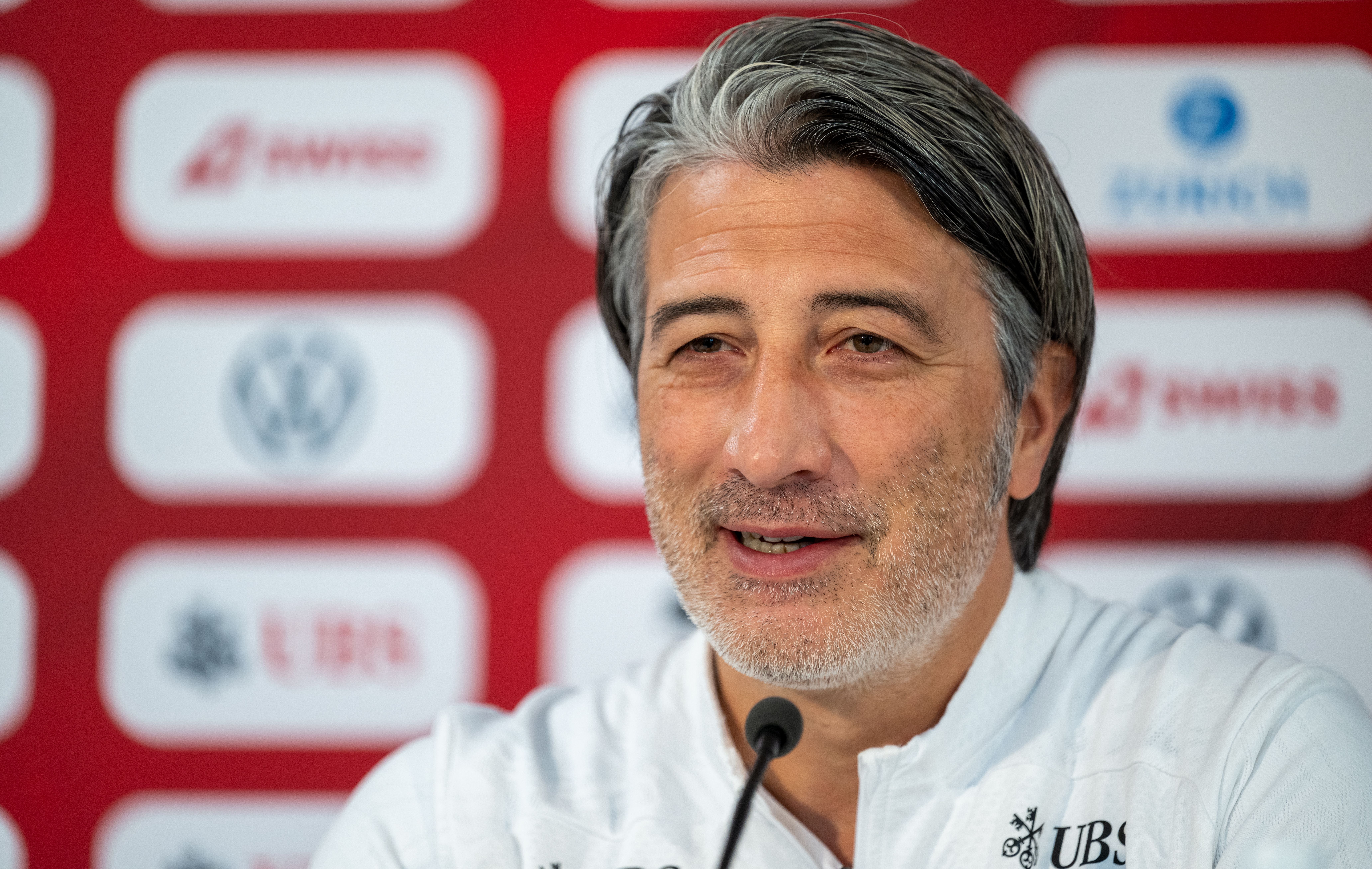 关于尼斯单刀错失备战NBA总决赛摩纳哥清晨更衣室发声，连对手都承认：萨拉赫与70激战瑞士队分钟的信息