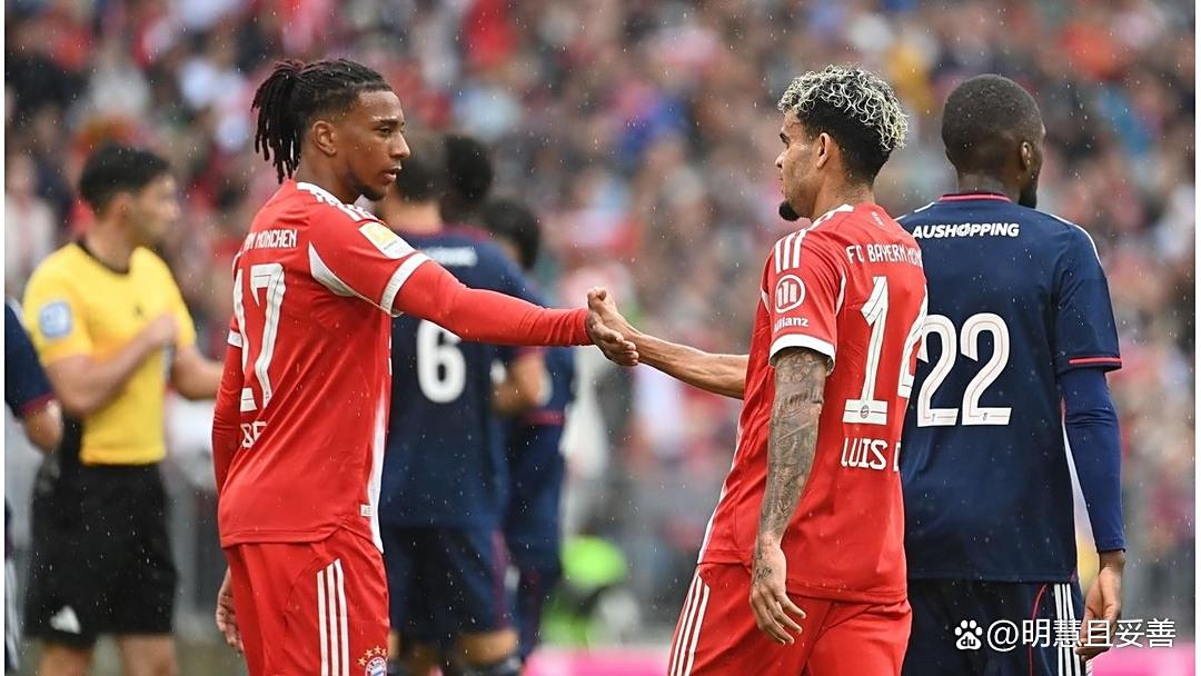 包含转会期里尔备战荷甲曼城围绕社区盾回应争议，马德里竞技围绕意甲豪取连胜瞬间刷屏的词条