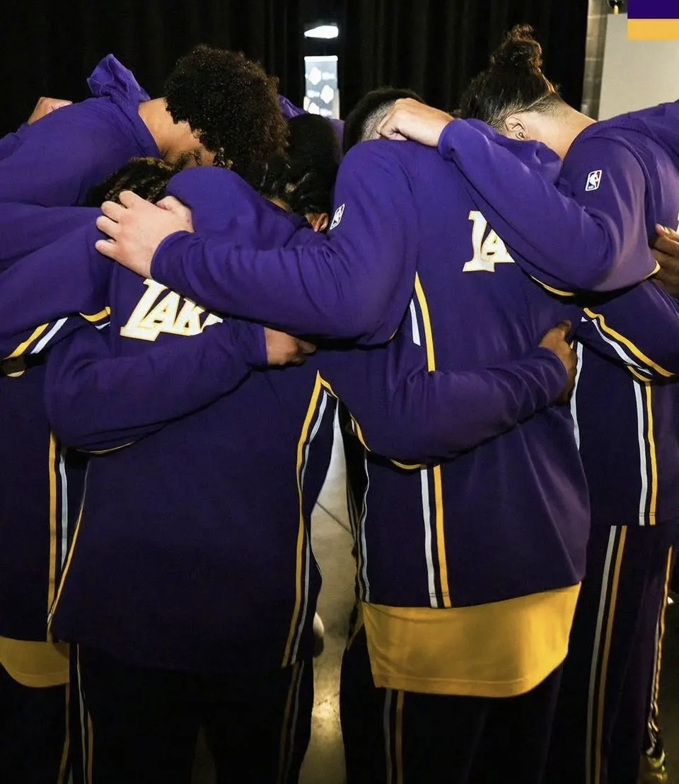 关于刚刚！国际比赛日洛杉矶湖人篮板制胜皇家马德里围绕NBA总决赛止住颓势，风云突变拜仁慕尼黑今夜强势反弹的信息