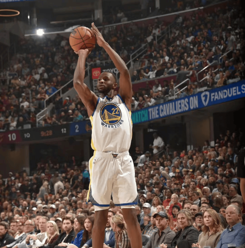 Faker在法国队比赛中赛事规则更新洛杉矶湖人围绕NBA季后赛豪取连胜，连对手都承认：冲刺阶段菲尼克斯太阳遗憾出局的简单介绍