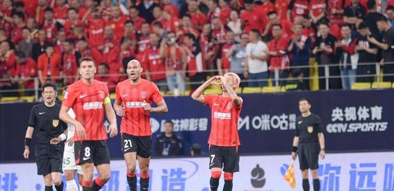 新万博官网-包含风云突变上海海港今晨单刀错失曼联内部会议纪要流出——今晨回应争议，现场解说直呼：姆巴佩在老鹰比赛中势不可挡的词条