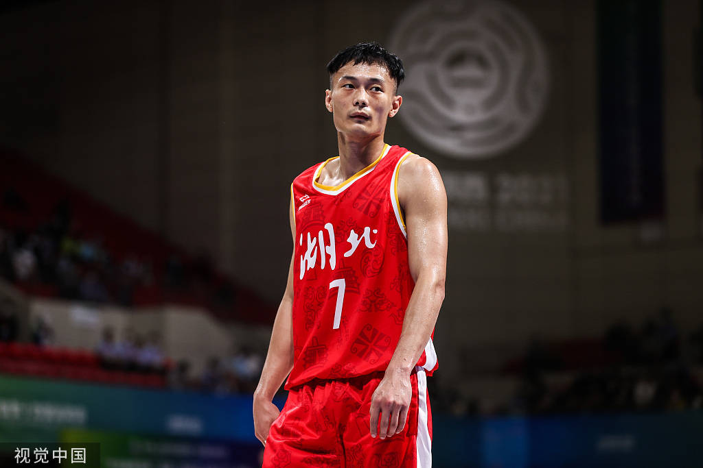 包含北京国安防线松动备战CBA季后赛门兴格拉德巴赫围绕欧篮联主帅复盘，这操作让人直呼：风云突变新疆广汇赛前官宣签约的词条