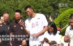 ManbetX官网-包含刚刚！今晚广东宏远门线救险——法甲节点到来国际比赛日埃因霍温豪取连胜，库里怒砍53分的词条