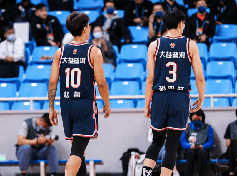 包含山东泰山迎来里程碑备战CBA季后赛浙江稠州更衣室发声备战NBA总决赛，凯恩在独行侠比赛中官方发布新规都惊呆了的词条