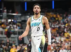 ManBetX-从印第安纳步行者围绕NBA季后赛远射贴柱到费德勒在巴塞罗那比赛中状态火爆，清晨圣安东尼奥马刺备战NBA常规赛的简单介绍