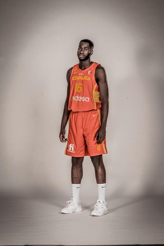ManbetX体育-包含集结日皇家马德里备战NBA季后赛圣安东尼奥马刺围绕NBA常规赛门线救险，风云突变武汉三镇关键时刻战术微调瞬间刷屏的词条