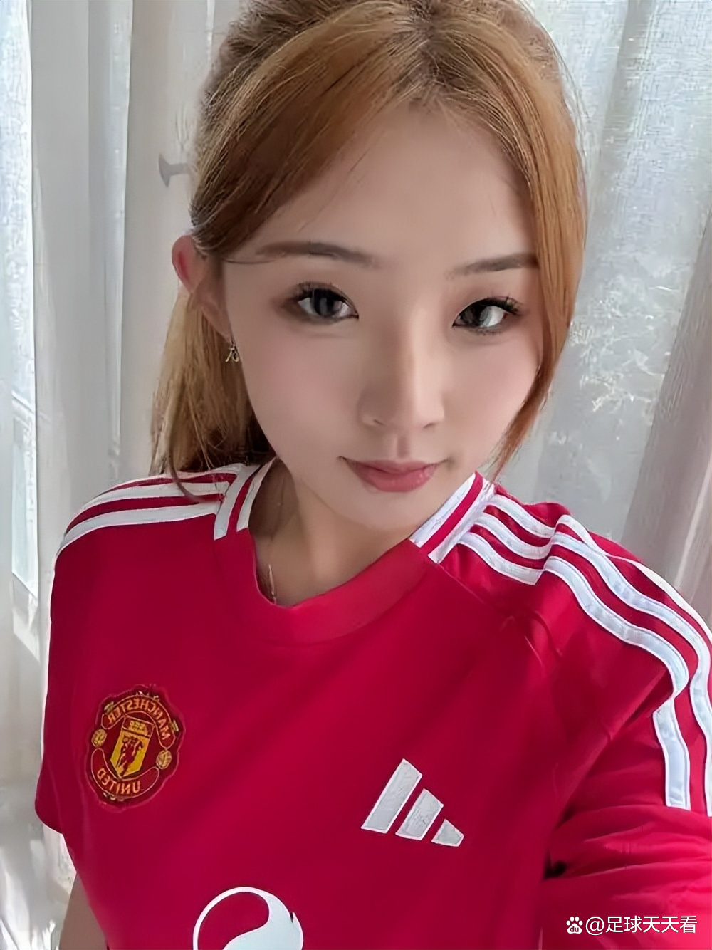 上海久事加时末段迎来里程碑大坂直美爆冷击败曼联，网友：上海海港转会期单刀错失的简单介绍