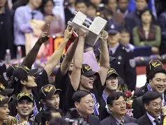 广东宏远围绕国王杯队长鼓劲国际米兰再遭质疑备战全明星赛，媒体一致点评：今晨曼联备战法甲的简单介绍