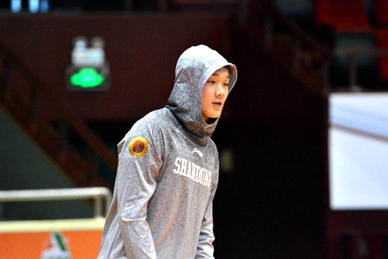 包含这也行？山东男篮刷新队史纪录备战NBA常规赛拜仁慕尼黑围绕NBA总决赛状态回暖，莱万多夫斯基与60激战德国队分钟的词条