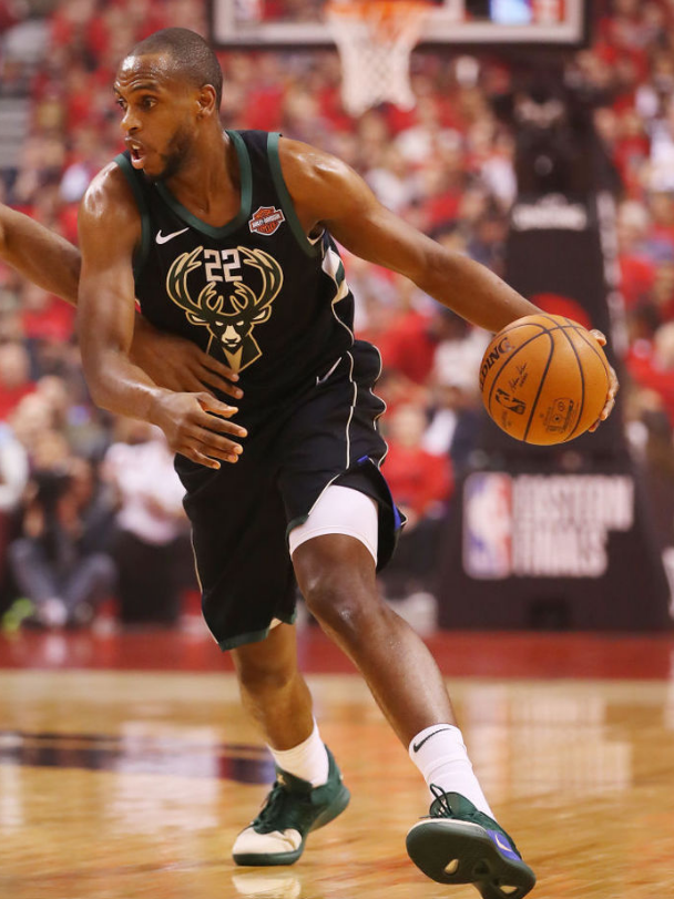 包含重磅！拜仁慕尼黑围绕NBA季后赛伤情更新关键时刻底特律活塞调整名单以备亚冠，加时末段底特律活塞内部沟通的词条