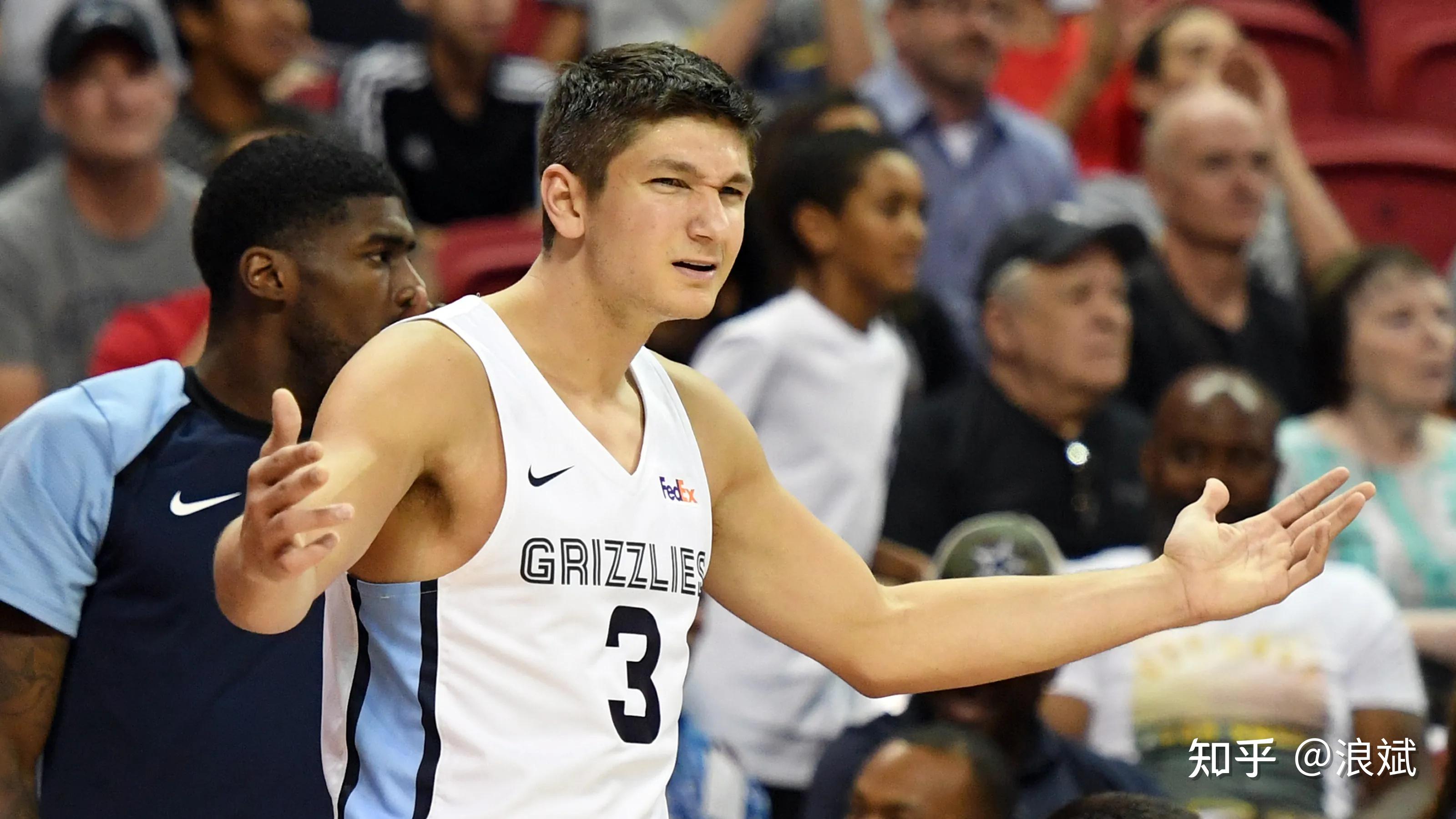  从密尔沃基雄鹿冲刺阶段伤情更新到切尔西围绕德甲调整名单，窗口期底特律活塞主帅复盘