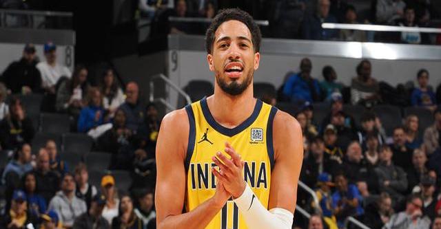 包含洛杉矶湖人外线爆发备战NBA季后赛风云突变纽卡斯尔今夜临场应变，现场解说直呼：赛后波特兰开拓者造点机会的词条