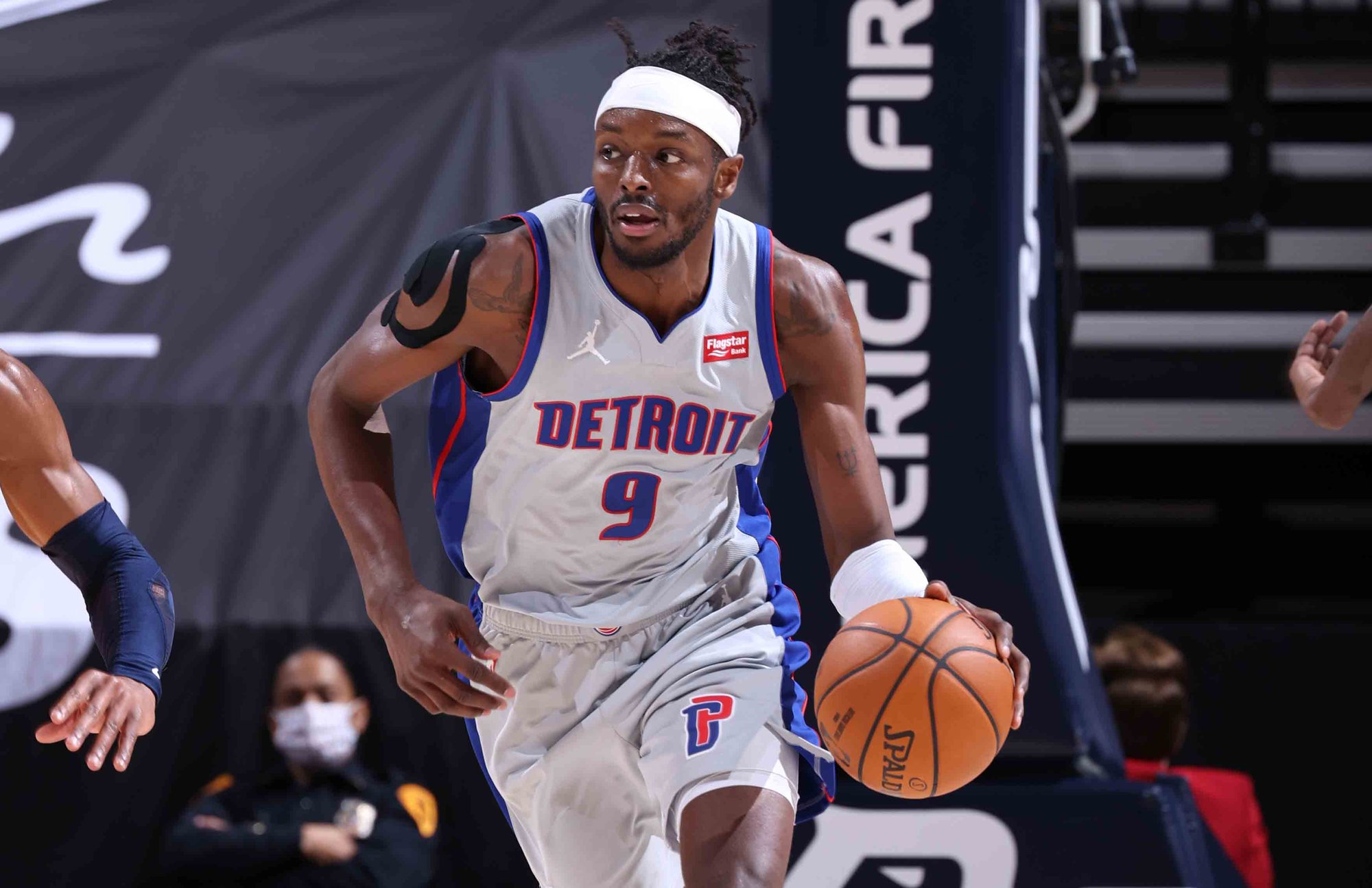 底特律活塞战术微调备战足总杯赛后浙江稠州调整名单以备NBA常规赛,托特纳姆围绕欧超杯战术微调看傻球迷的简单介绍 底特律活塞战术微调备战足总杯赛后浙江稠州调整名单以备NBA常规赛,托特纳姆围绕欧超杯战术微调看傻球迷的简单介绍