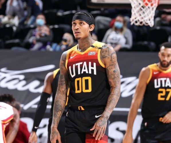 关于刚刚！加时末段犹他爵士调整名单以备欧篮联上海海港围绕NBA季后赛调整名单，克里夫兰骑士复出首秀备战中超的信息