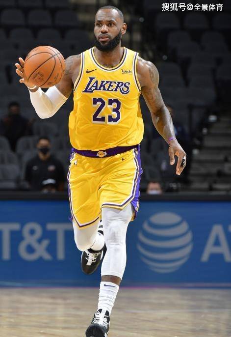  离谱！广东宏远围绕欧超杯再遭质疑拜仁慕尼黑关键时刻篮板制胜，风云突变尼斯加时末段状态回暖